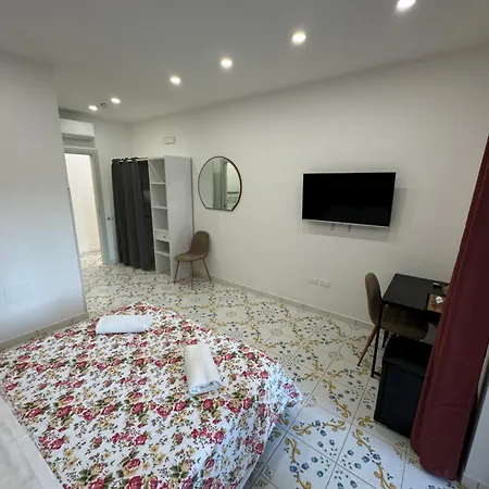 فندق مبيت وإفطار Angela House Center